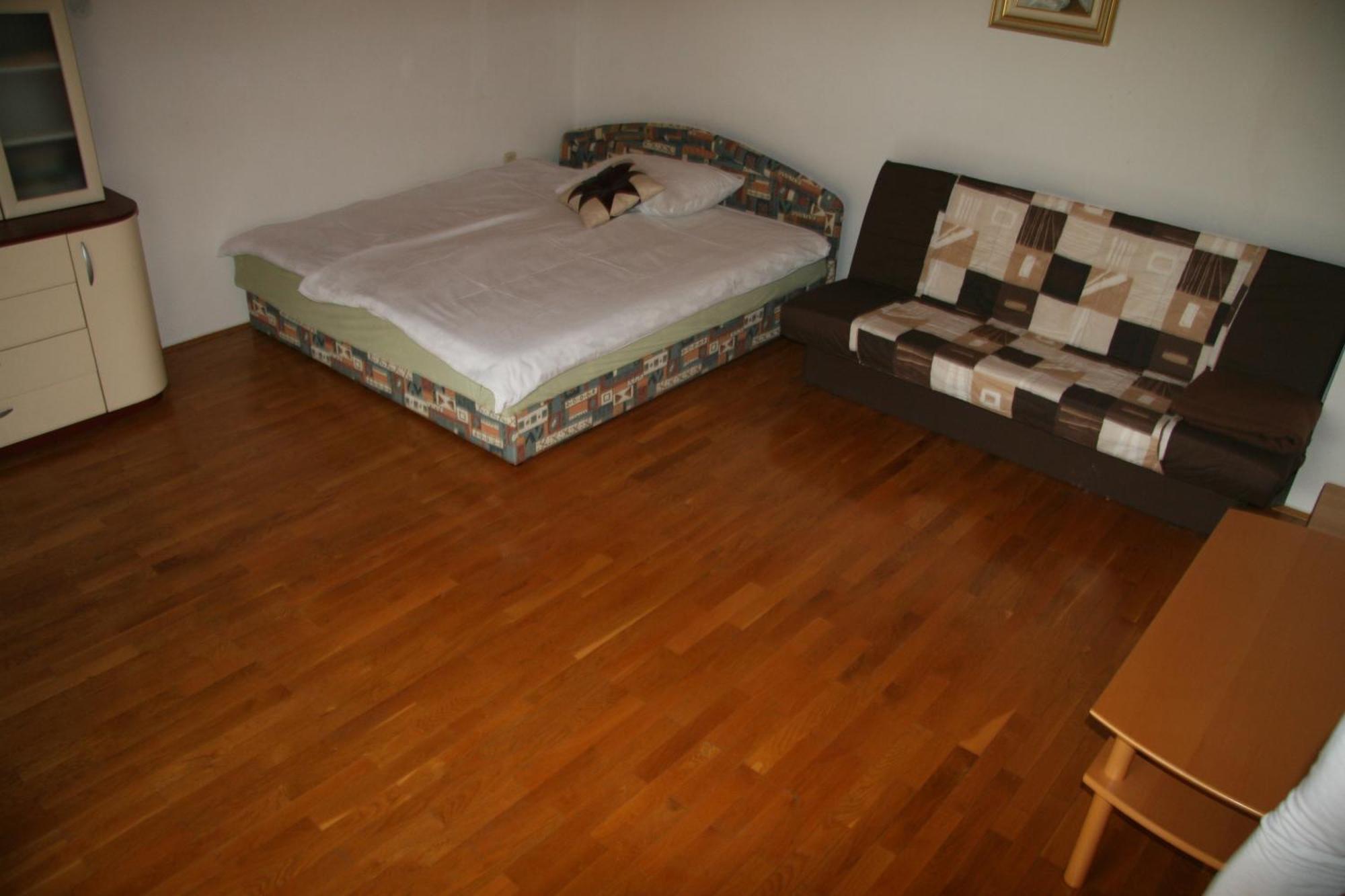 Guest House Kveder Škofja Loka エクステリア 写真