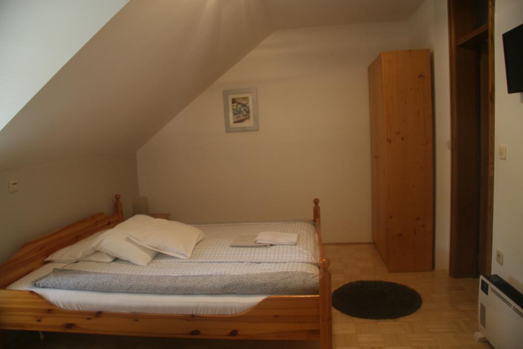 Guest House Kveder Škofja Loka 部屋 写真