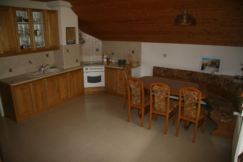 Guest House Kveder Škofja Loka 部屋 写真